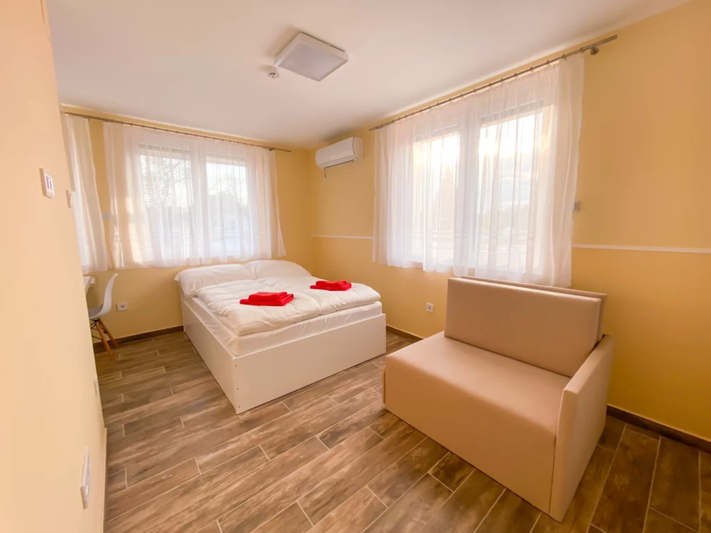 A szegedi Fasor Vendégház szállás Deluxe Apartman Mediterrán nevű apartmanja