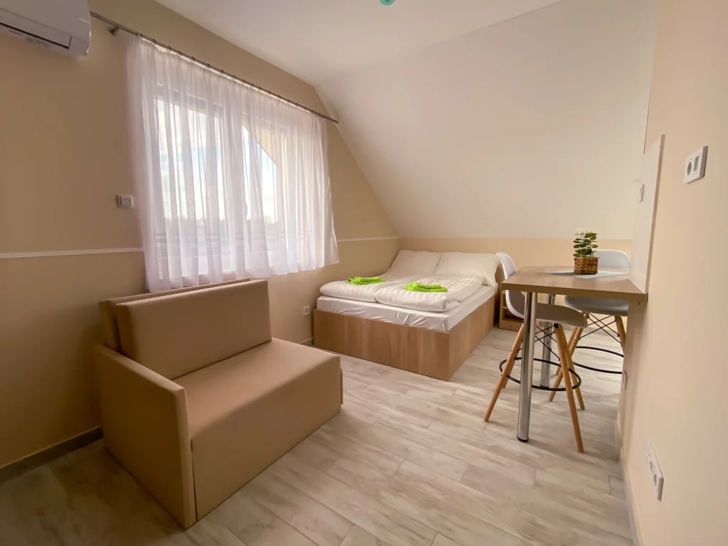 A szegedi Fasor Vendégház szállás Superior Apartman Skandináv nevű apartmanja